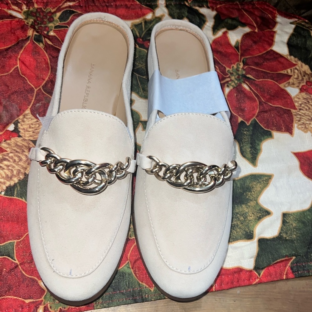 BANANA REPUCLIC MULES size 6